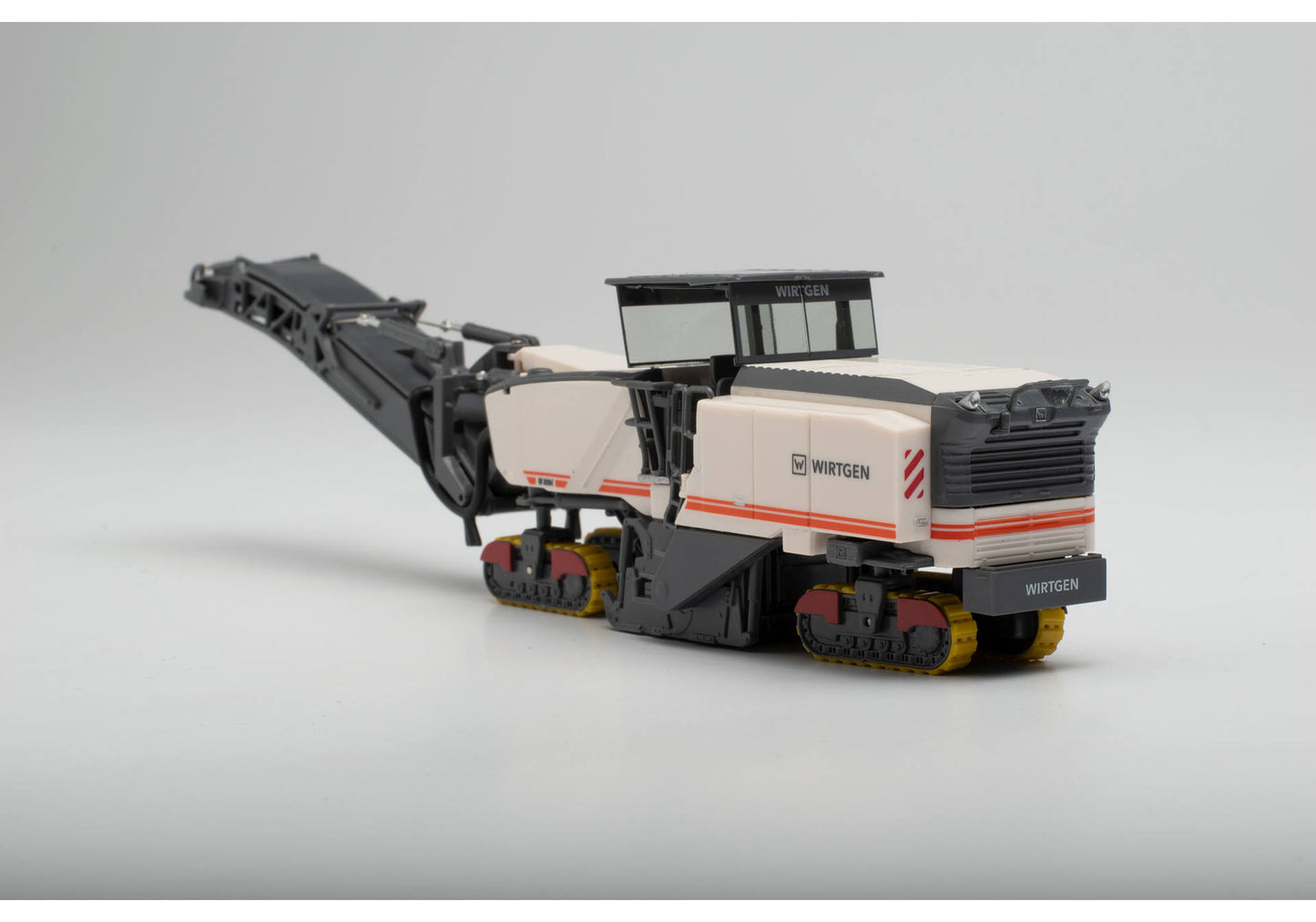 312561 Wirtgen Asphaltfräse "WIRTGEN" 1:87 Neu und Original verpackt
