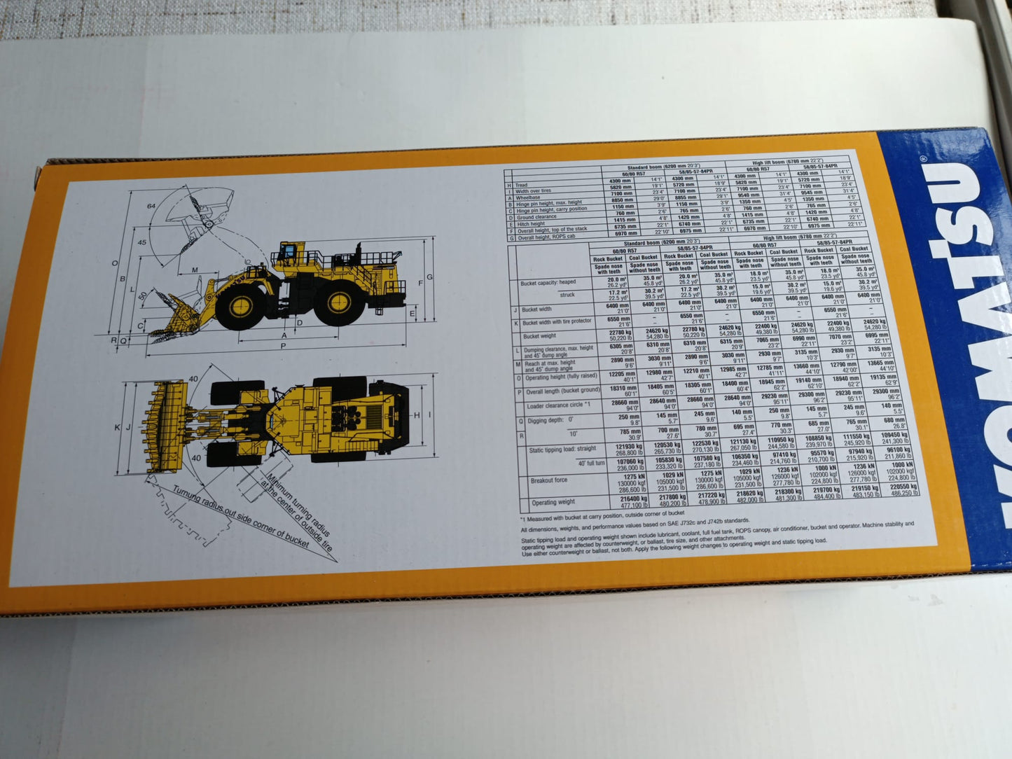 889 Komatsu WA 1200