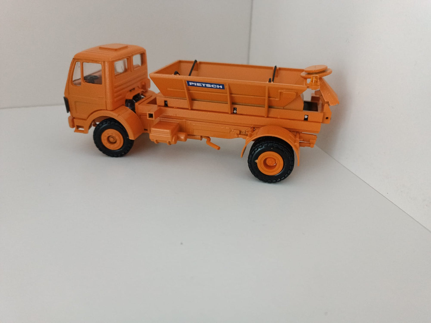 3063 MB 2-achs STREUWAGEN - PIETSCH