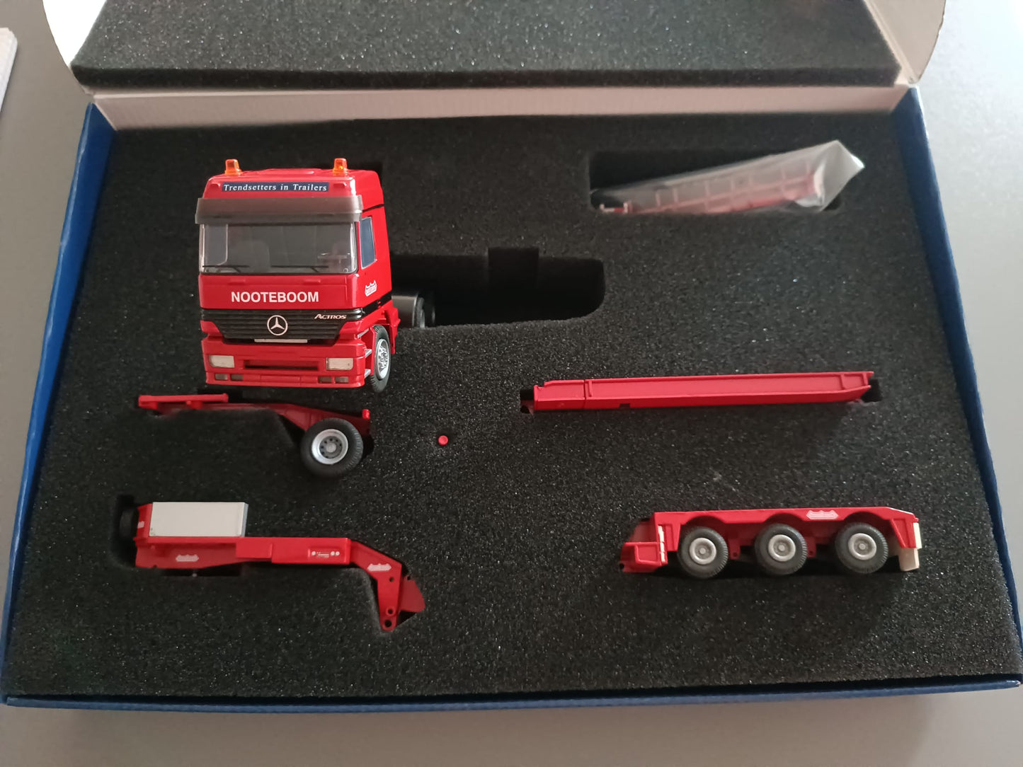 40144-0 MB Atros 3-achs Nooteboom - Schwerlast - SET