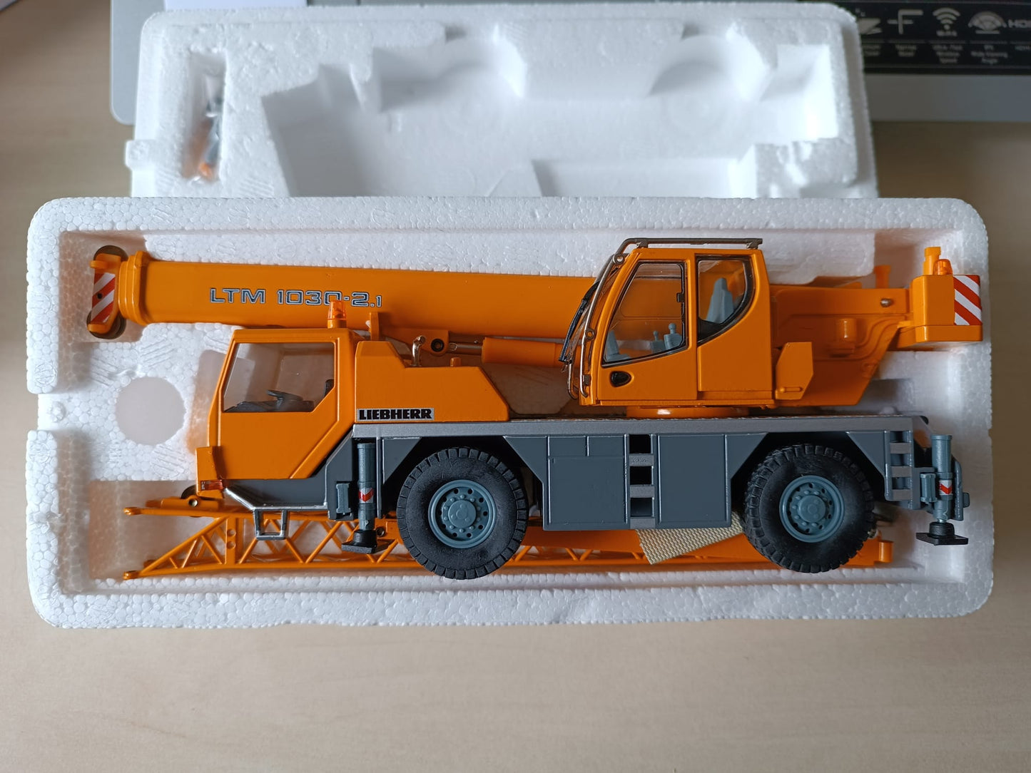 2105-06 Mobilkran Liebherr LTM 1030-2.1