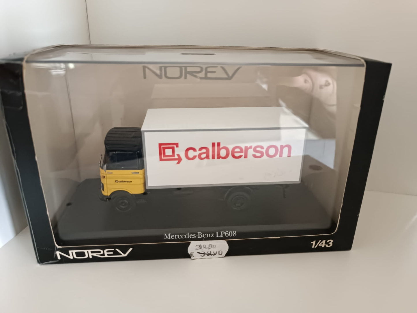 351116 NOREV Mercedes Benz LP 608 Calberson