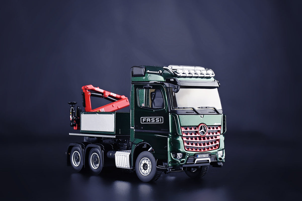32-0072 Mercedes Benz Arocs " FASSI "