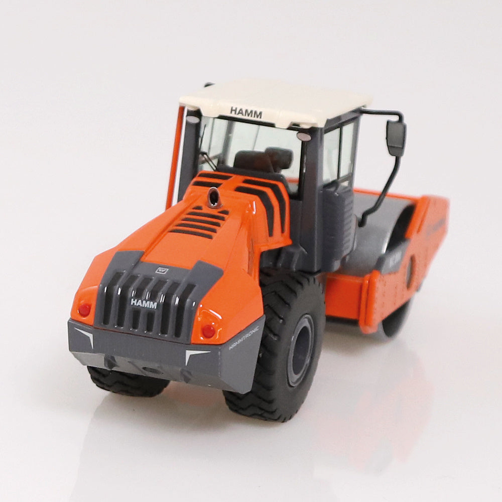 1041 Hamm Walze mit Glattbandage und Kabine