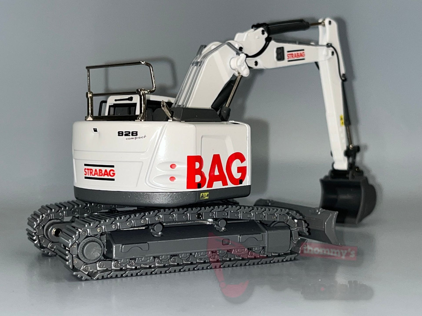 2204-12 R 926 Raupenbagger  - STRABAG