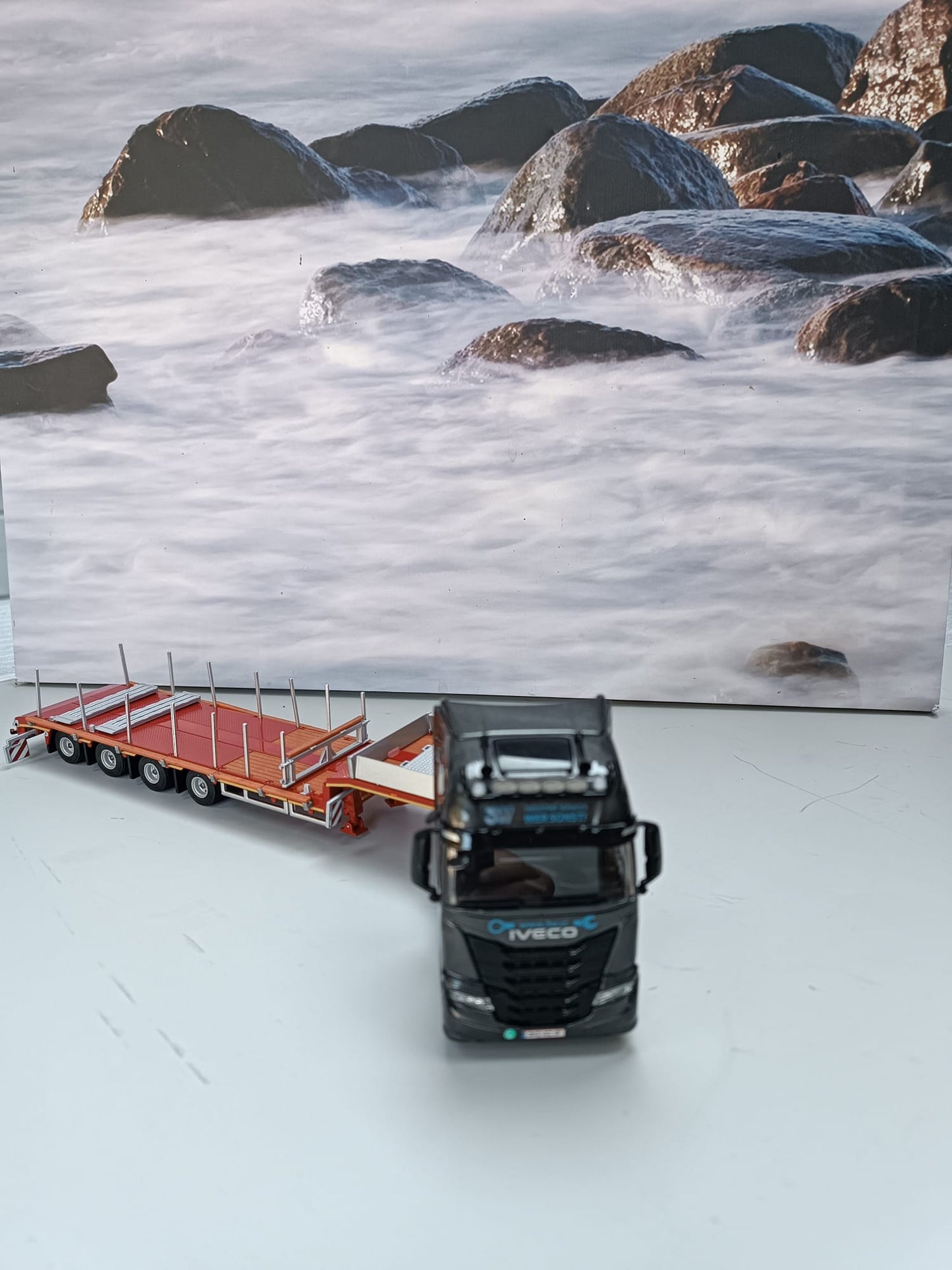 02-3869 IVECO Sondermodell " Firma 3W aus Vorchdorf "