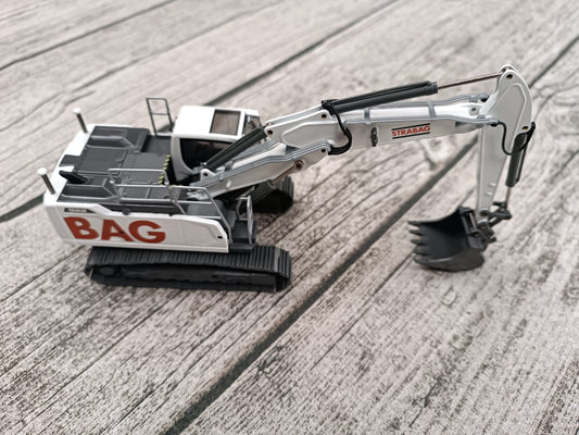 2223-02 LIEBHERR R 922V Litronic - STRABAG