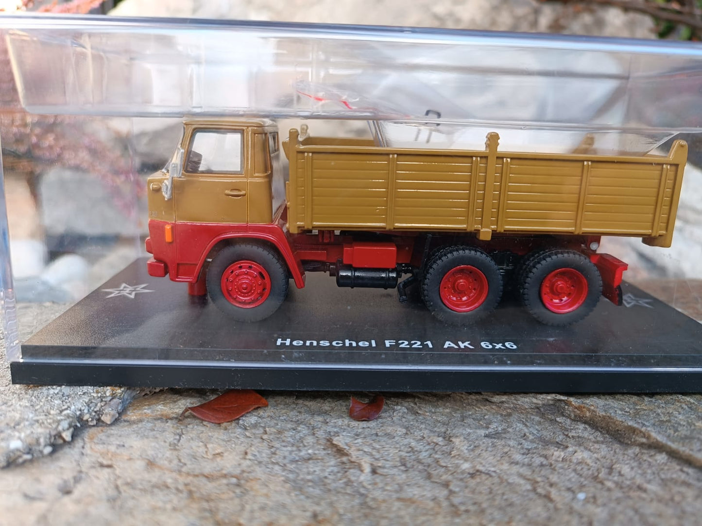 G0003520 Henschel F221