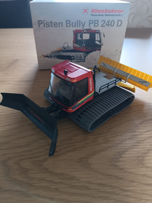 5201 "PISTEN BULLY PB240 D"  Neu und originalverpackt 1:43