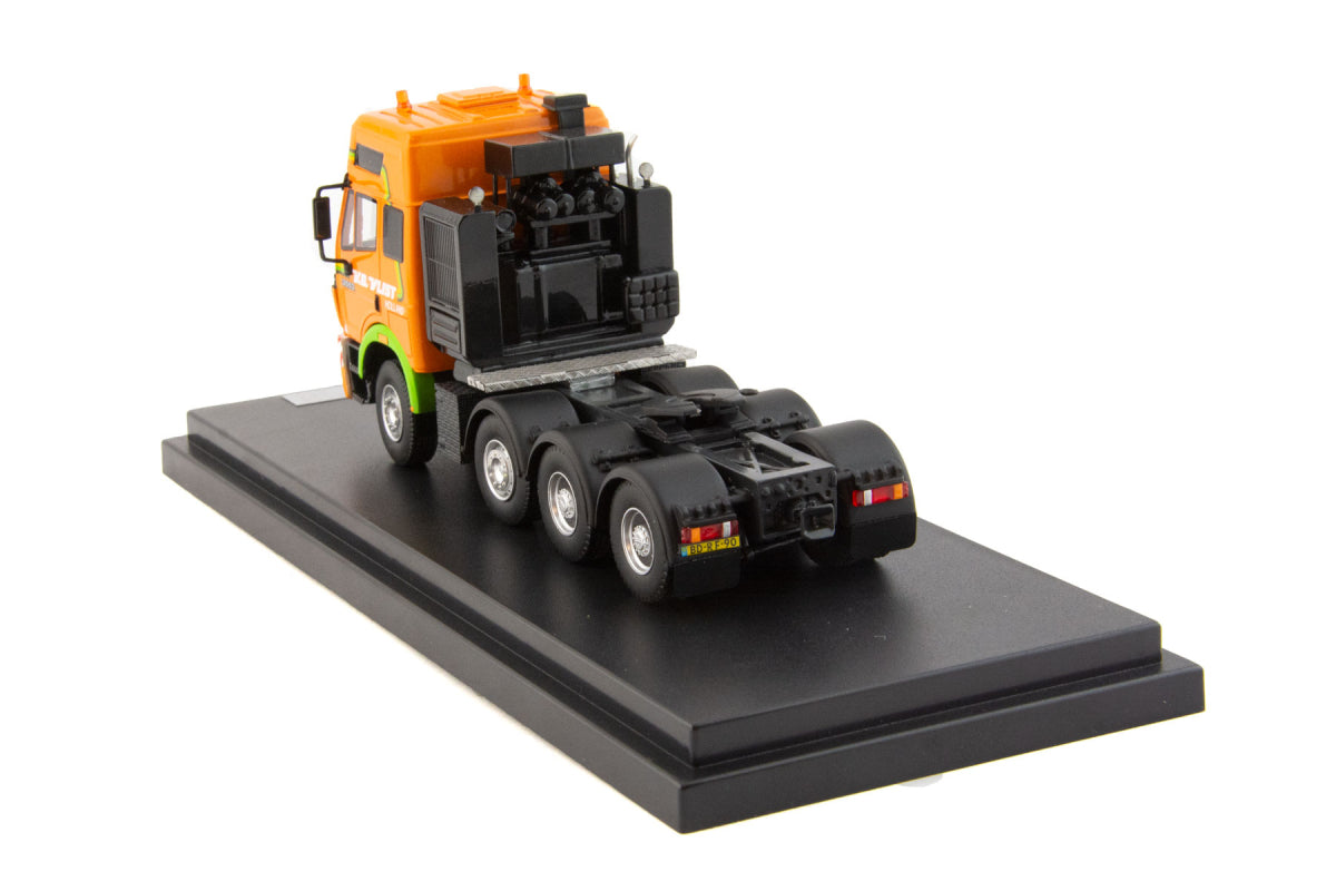 320065  Mercedes Benz SK " V.D.VLIST" mit Box